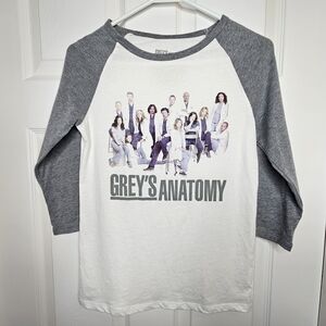 NWOT Grey's Anatomy Raglan Shirt 3/4 Sleeve Graphic Tee Cotton White Grey  XS